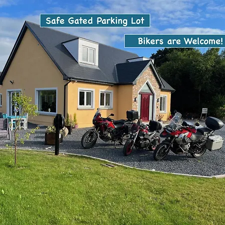 Mon Petit - And In Bed and Breakfast Bunclody