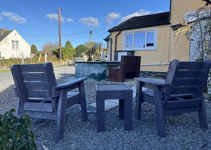 Mon Petit - And In Bed & Breakfast 5*